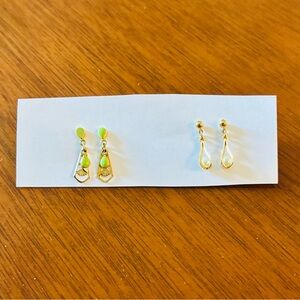 Elegant Vintage Gold and Green Earrings Set